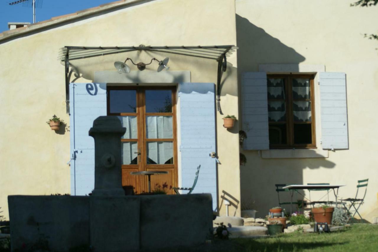 Chambre d'hotes La chênaie Venasque Exterior foto