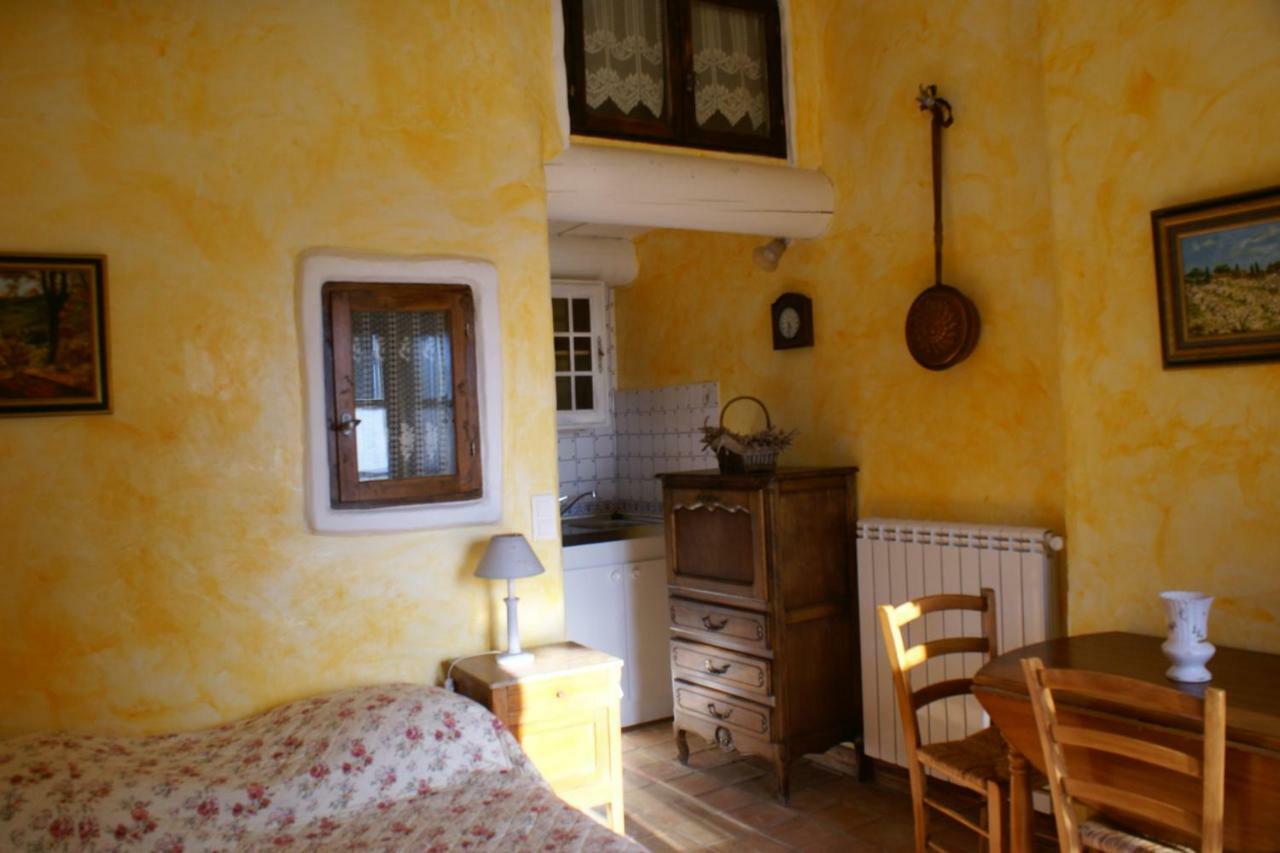 Chambre d'hotes La chênaie Venasque Exterior foto